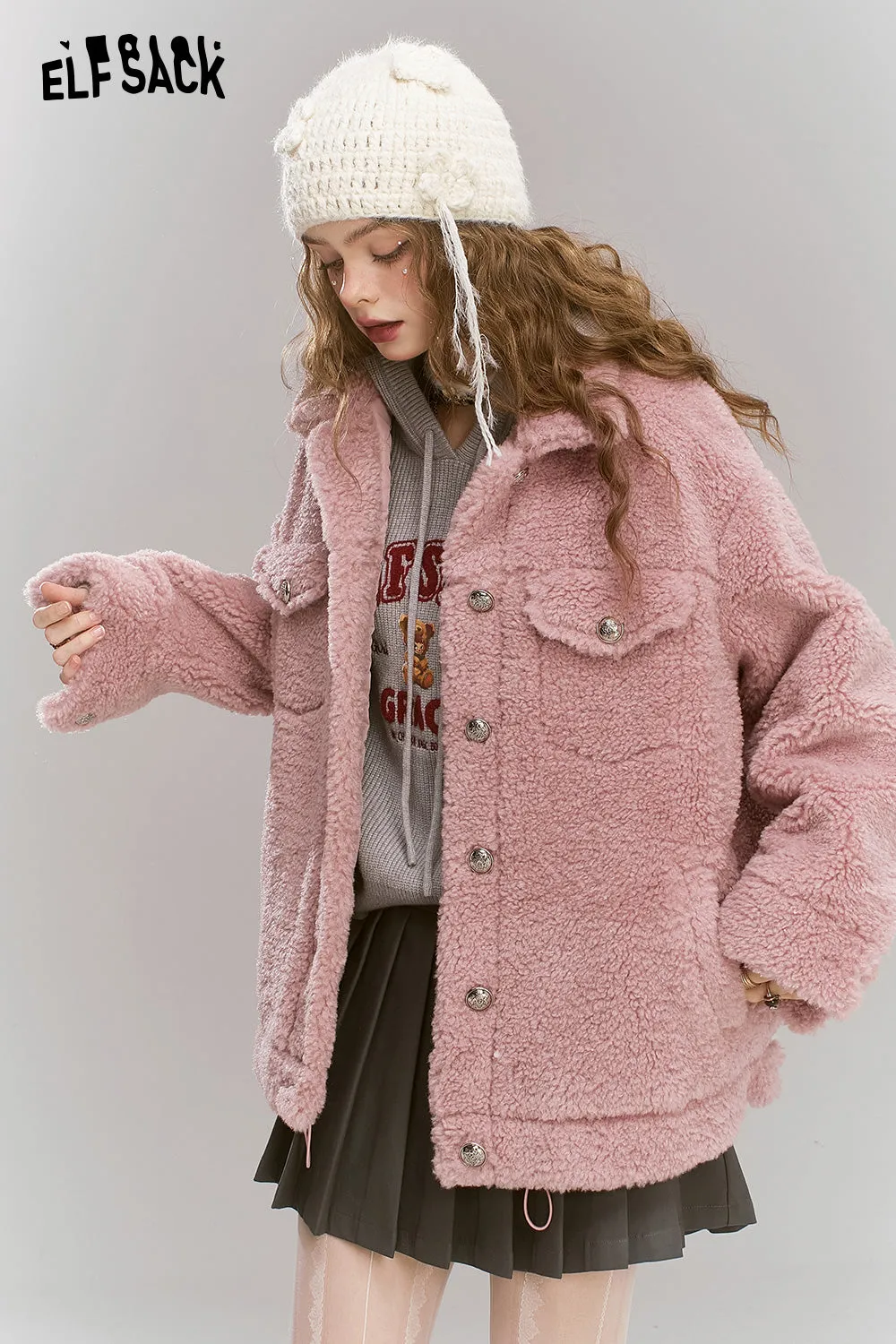 ELFSACK 2024 Winter New Arrivals Retro Sweet Cool Plush Single breasted Short Warm Thick Coat for Women