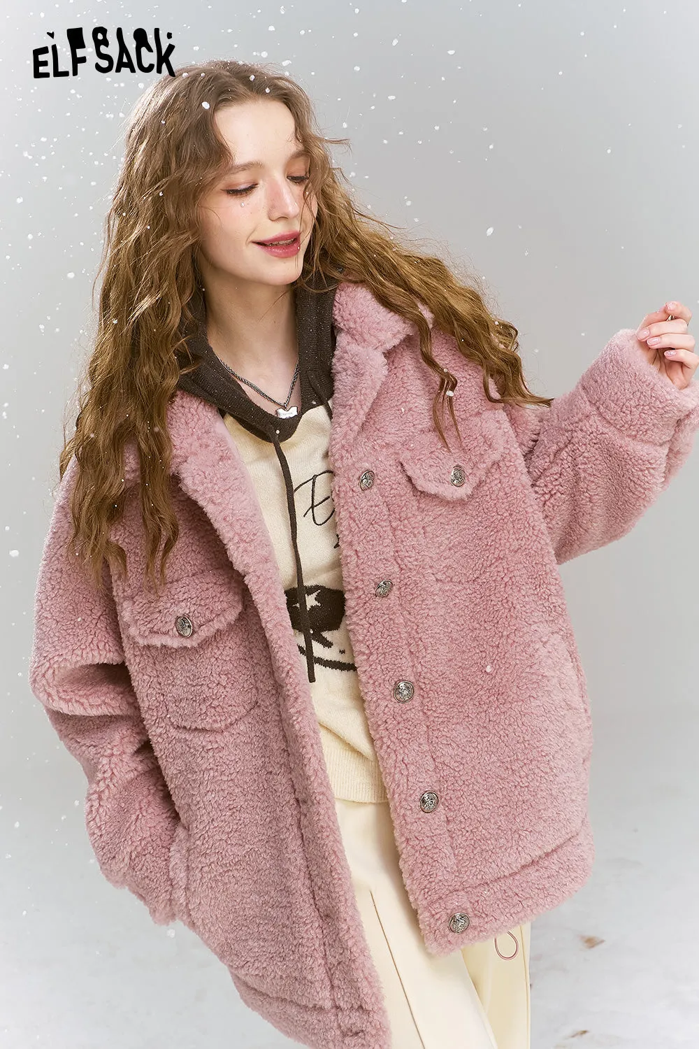 ELFSACK 2024 Winter New Arrivals Retro Sweet Cool Plush Single breasted Short Warm Thick Coat for Women