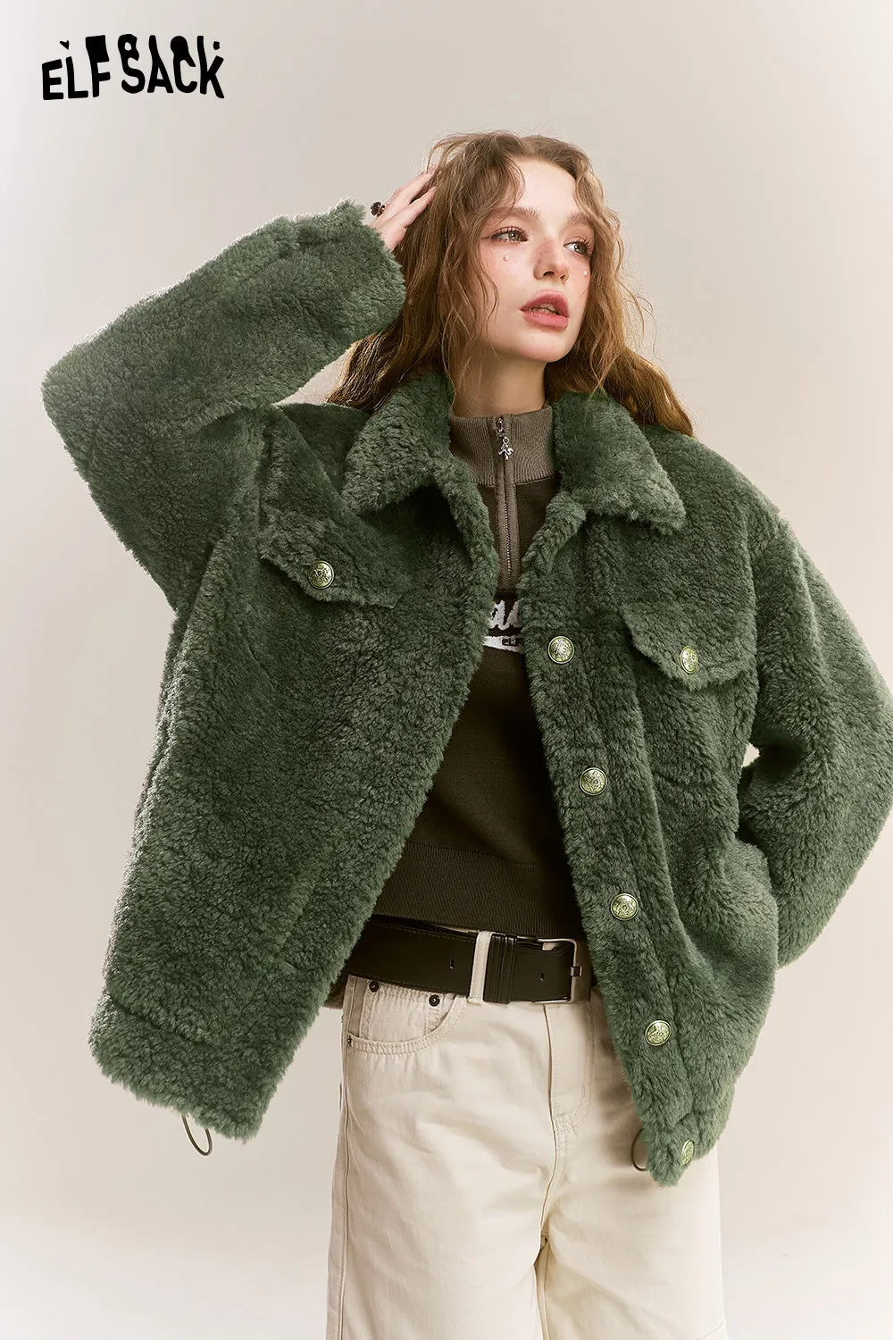ELFSACK 2024 Winter New Arrivals Retro Sweet Cool Plush Single breasted Short Warm Thick Coat for Women